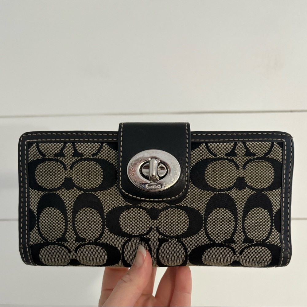 Coach Signature Jacquard Turnlock Wallet